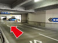 The underpass parking is near the hotel.